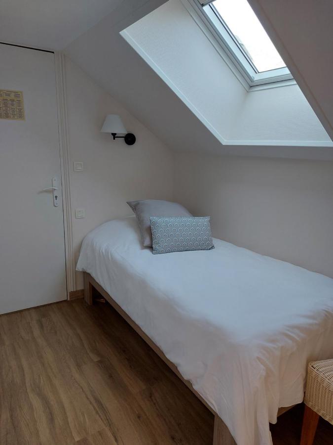 Logis Hotel Restaurant Le Relais De L'Abbaye Saint-Evroult-Notre-Dame-du-Bois 외부 사진